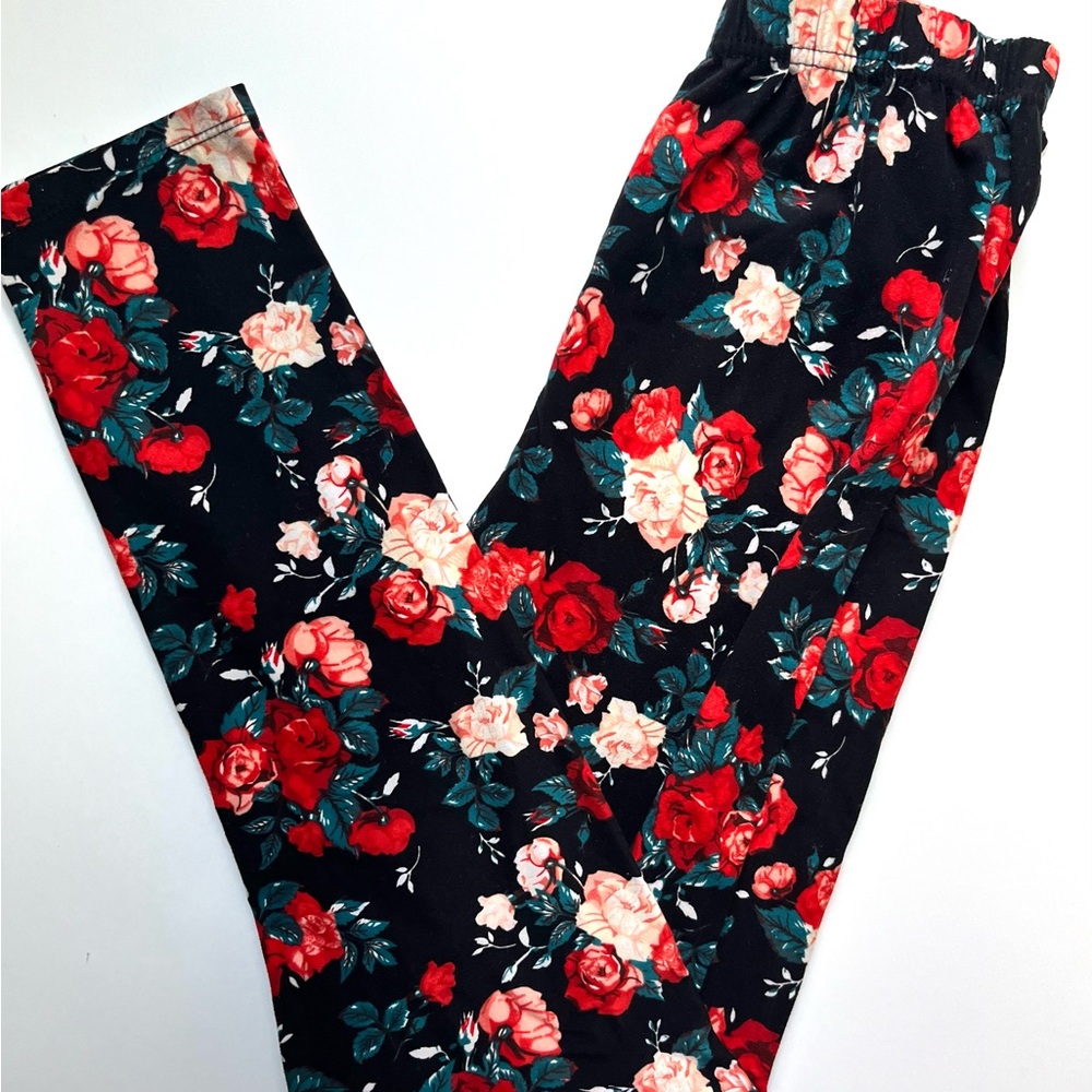 Floral Black and Red leggings Agnes and Dora
